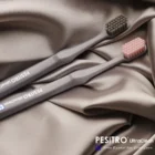 Pesitro 12680 FeatherSoft labai minkštas dantų šepetėlis